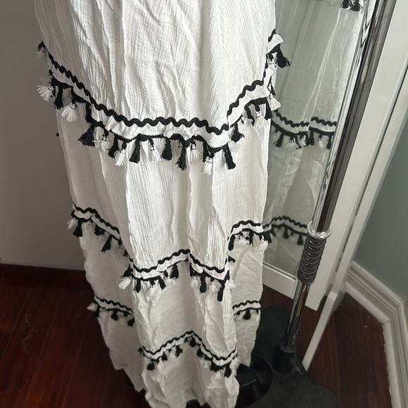 L’Atiste Tiered White & Black Maxi Dress NWT Size L - Picture 6 of 15